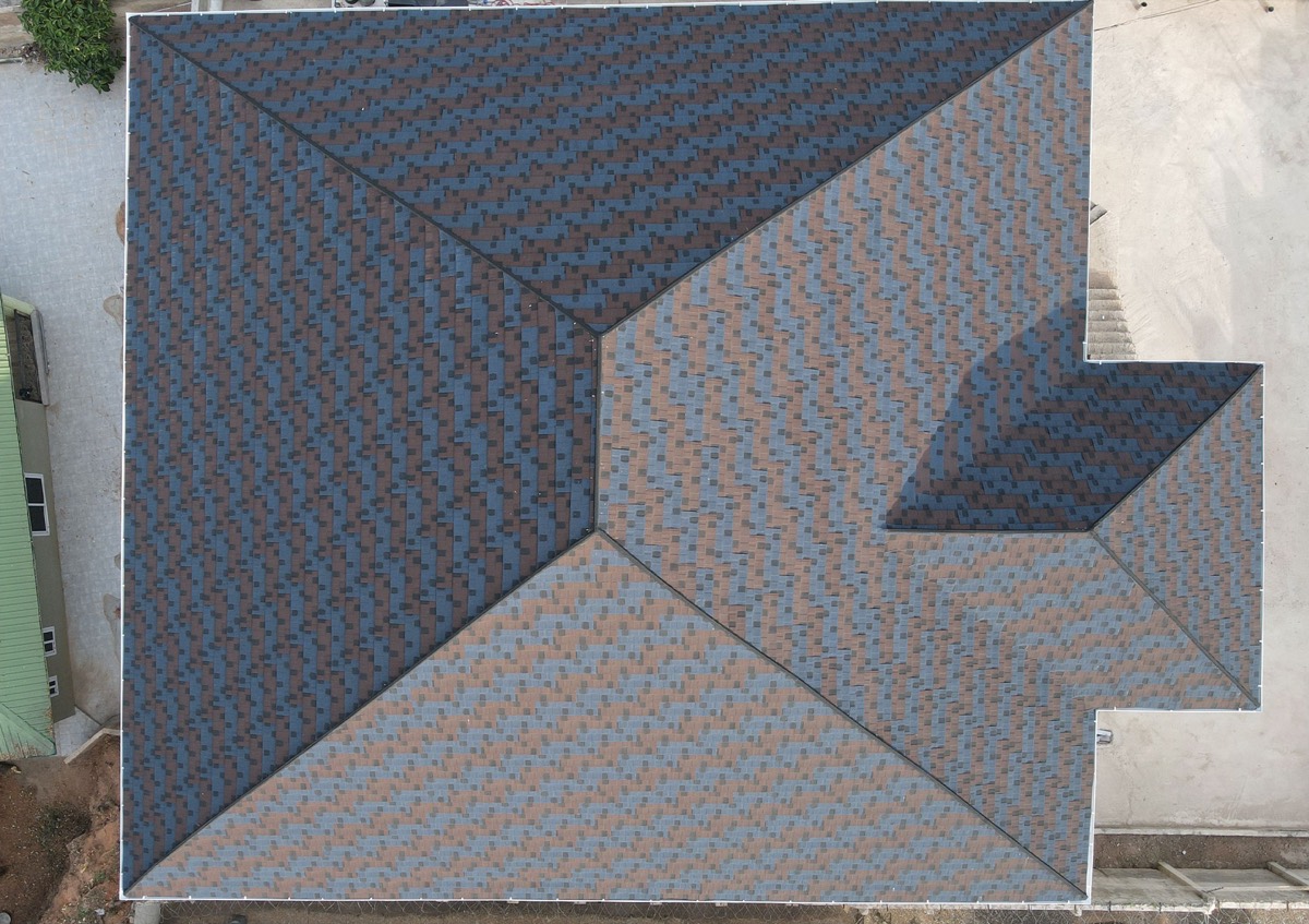 Mixed-profile roof